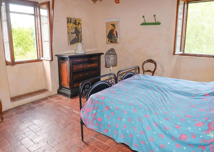 In With Scenic Views Modigliana