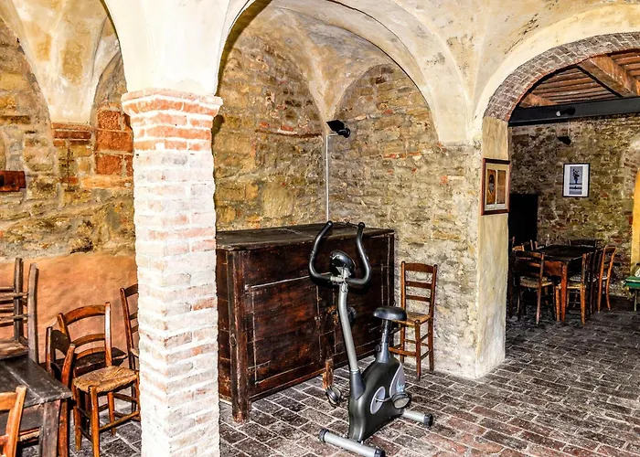 In With Scenic Views Modigliana